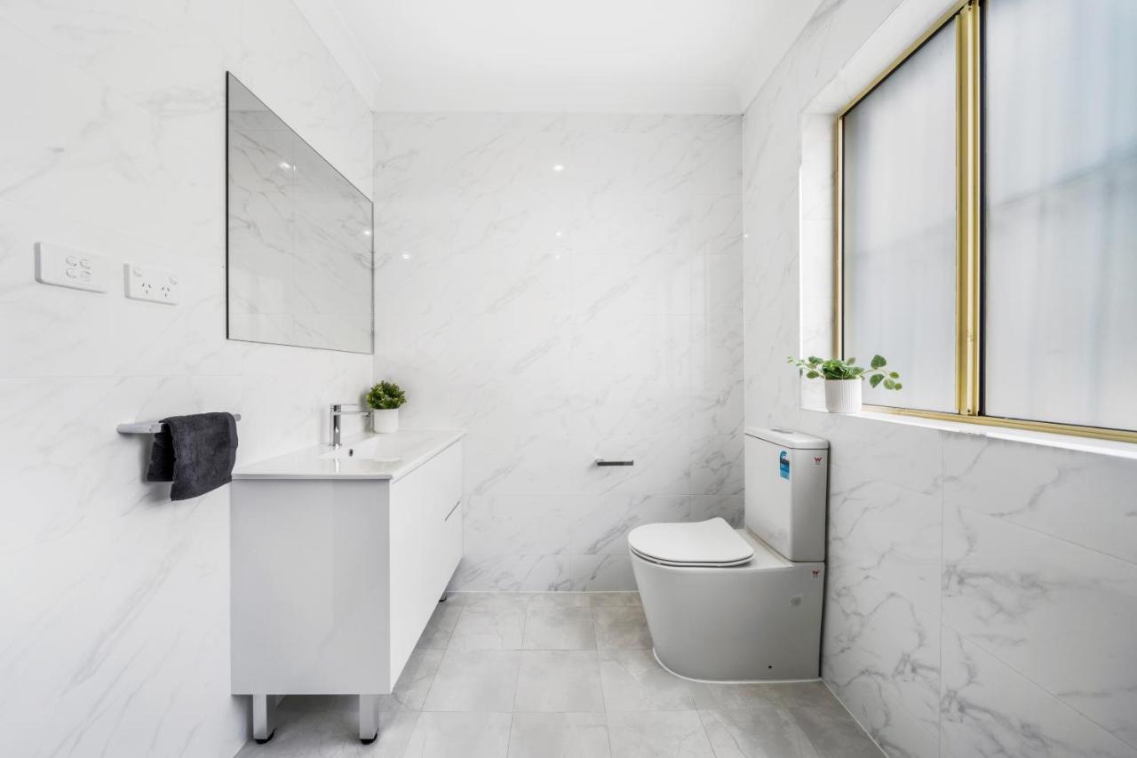 Burwood New 2 Bedroom 2 Bathroom Apartment Сидни Екстериор снимка