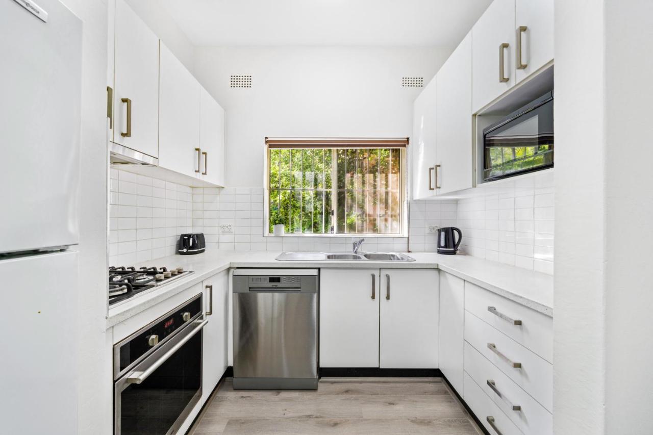 Burwood New 2 Bedroom 2 Bathroom Apartment Сидни Екстериор снимка